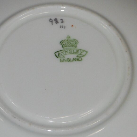4 Vintage Saucers. Aynsley U.K. #982 - Picture 8 of 8